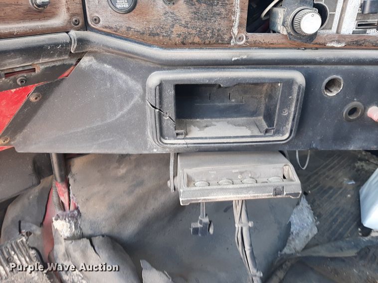 image for item DP2772 1994 Freightliner  vacuum truck