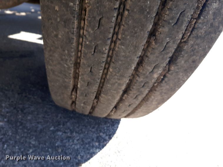 image for item DP2772 1994 Freightliner  vacuum truck