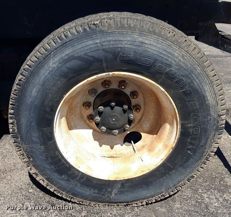 image for item DP2772 1994 Freightliner  vacuum truck