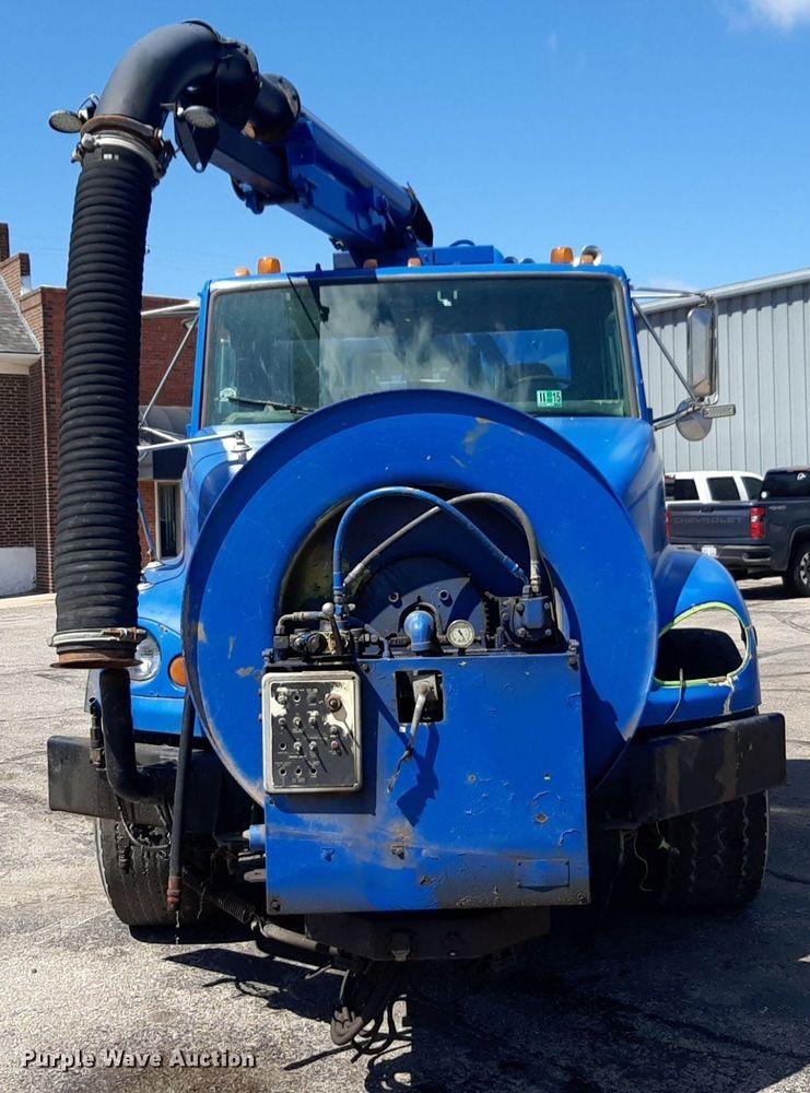 image for item DP2773 1999 Freightliner  FL112 sewer jetter truck