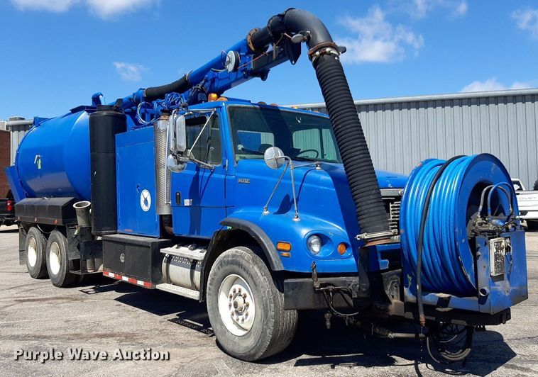image for item DP2773 1999 Freightliner  FL112 sewer jetter truck
