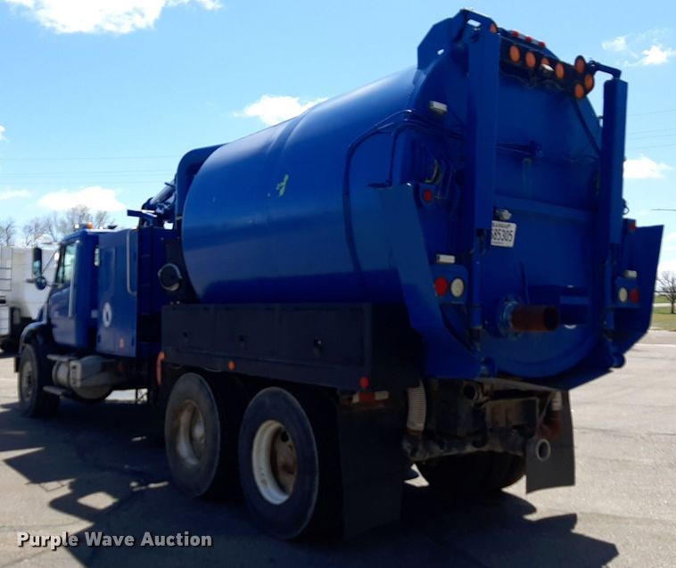 image for item DP2773 1999 Freightliner  FL112 sewer jetter truck