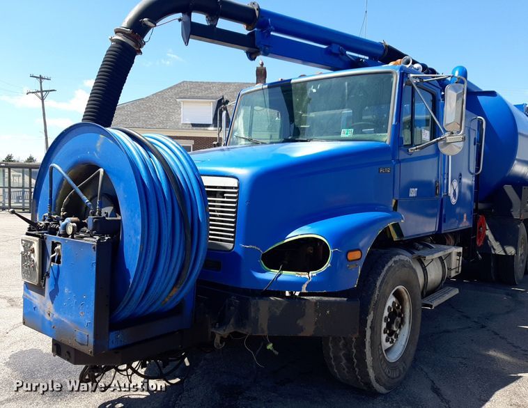 image for item DP2773 1999 Freightliner  FL112 sewer jetter truck