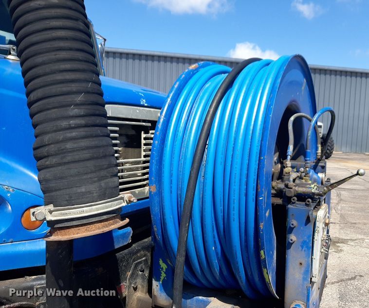 image for item DP2773 1999 Freightliner  FL112 sewer jetter truck