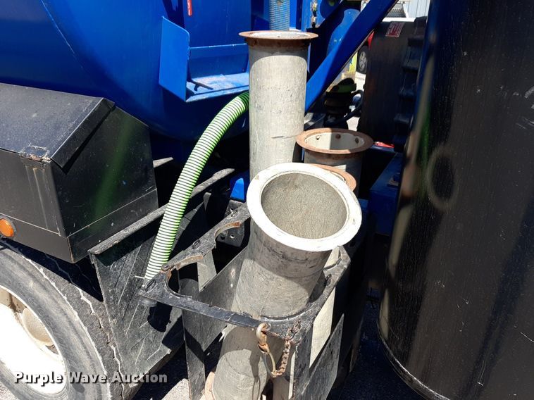 image for item DP2773 1999 Freightliner  FL112 sewer jetter truck