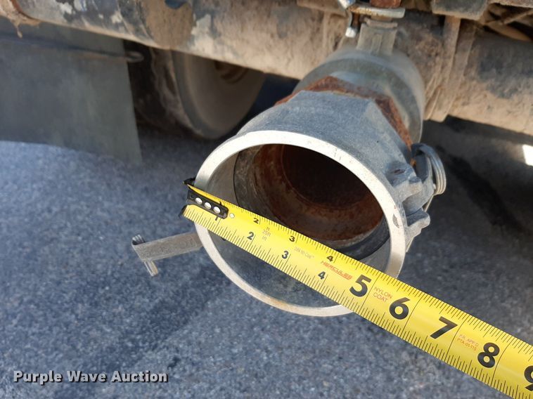 image for item DP2773 1999 Freightliner  FL112 sewer jetter truck