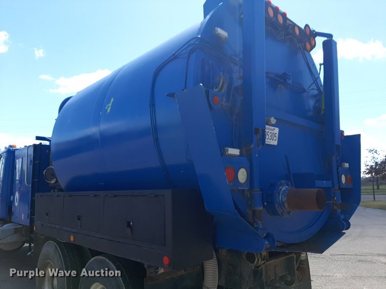 image for item DP2773 1999 Freightliner  FL112 sewer jetter truck