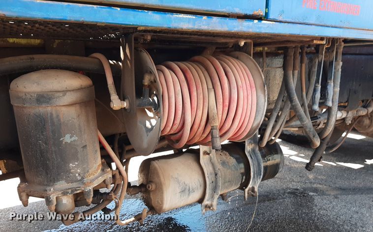 image for item DP2773 1999 Freightliner  FL112 sewer jetter truck