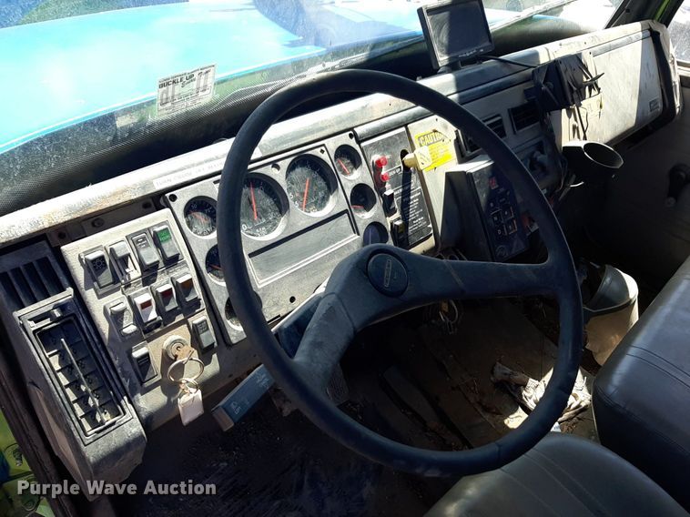 image for item DP2773 1999 Freightliner  FL112 sewer jetter truck