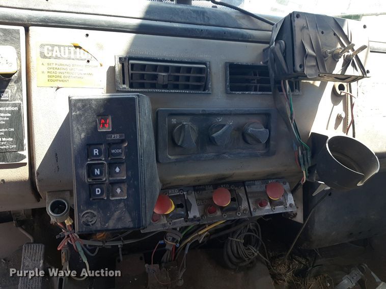 image for item DP2773 1999 Freightliner  FL112 sewer jetter truck