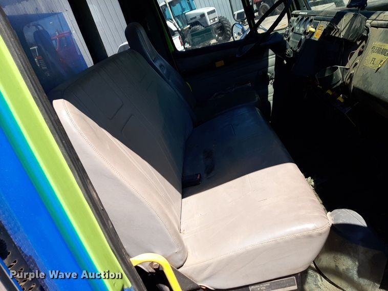 image for item DP2773 1999 Freightliner  FL112 sewer jetter truck