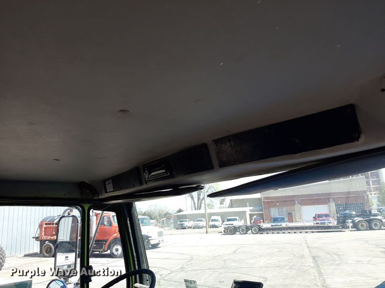 image for item DP2773 1999 Freightliner  FL112 sewer jetter truck