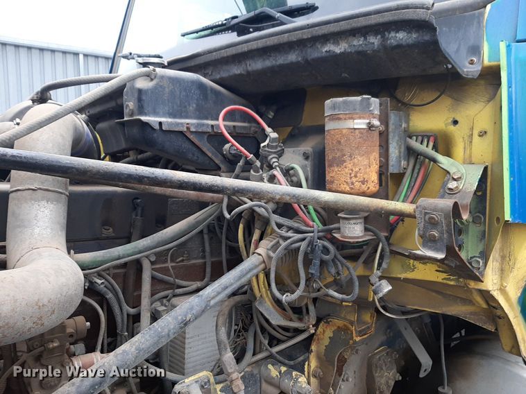 image for item DP2773 1999 Freightliner  FL112 sewer jetter truck