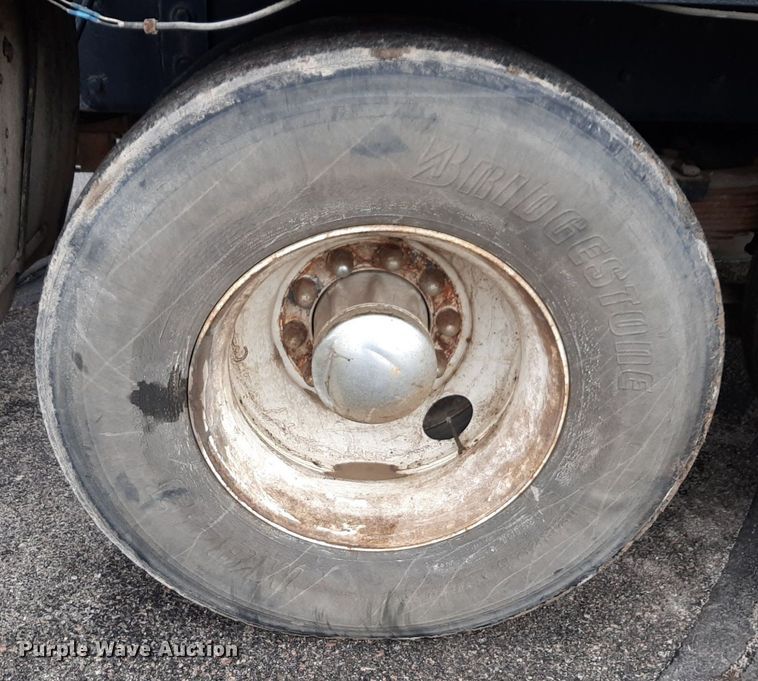 image for item DP2773 1999 Freightliner  FL112 sewer jetter truck