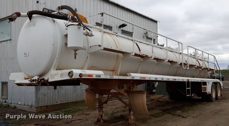 image for item DP2783 2012 Carrocerias Gallegos tank trailer