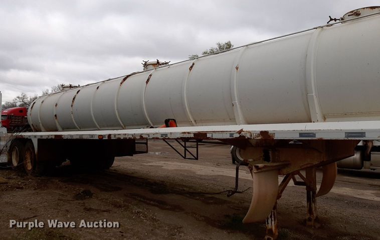 image for item DP2783 2012 Carrocerias Gallegos tank trailer
