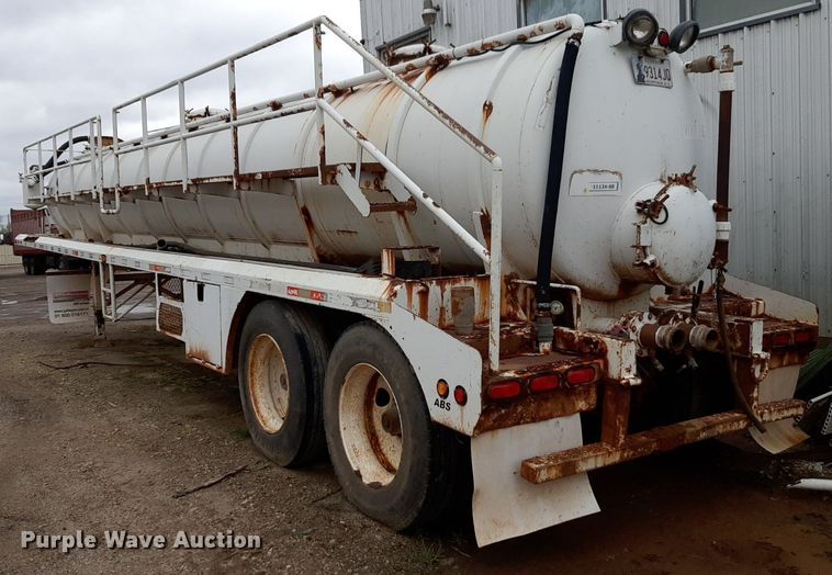 image for item DP2783 2012 Carrocerias Gallegos tank trailer