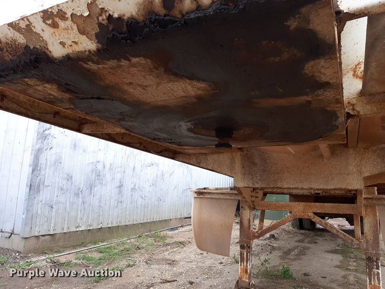 image for item DP2783 2012 Carrocerias Gallegos tank trailer