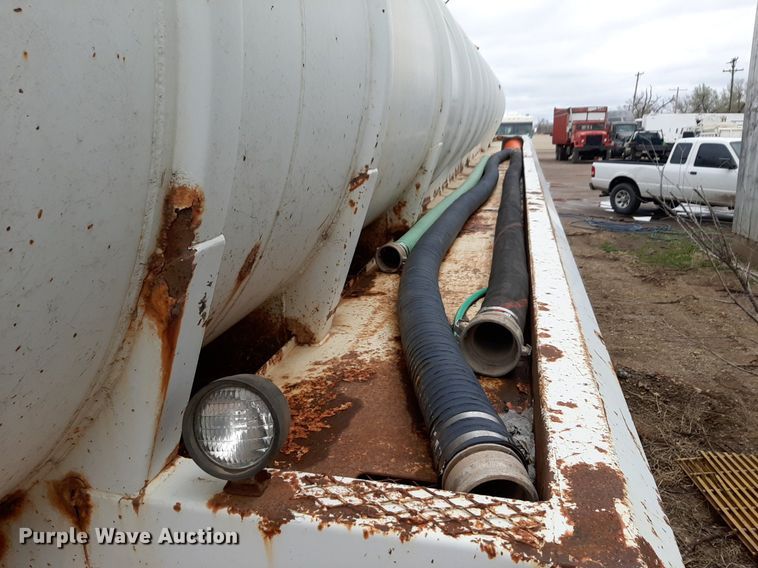 image for item DP2783 2012 Carrocerias Gallegos tank trailer