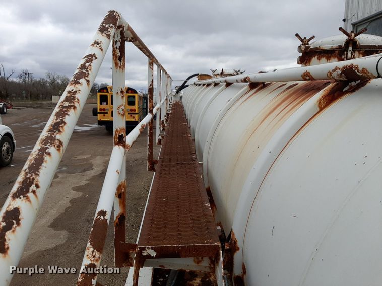 image for item DP2783 2012 Carrocerias Gallegos tank trailer