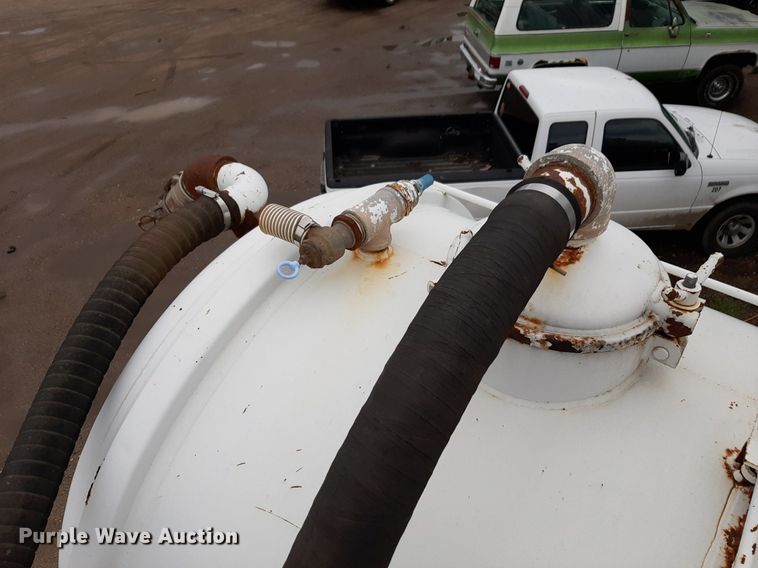 image for item DP2783 2012 Carrocerias Gallegos tank trailer