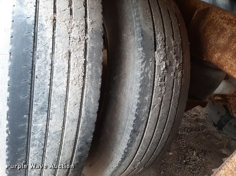 image for item DP2783 2012 Carrocerias Gallegos tank trailer