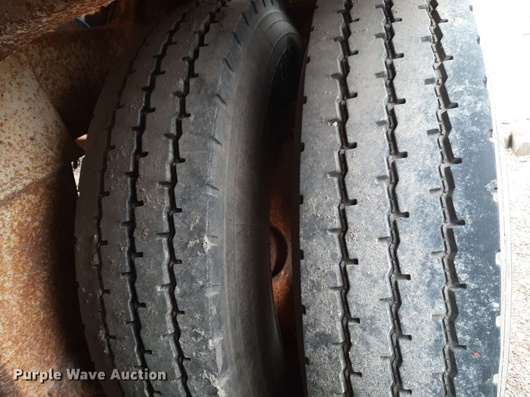 image for item DP2783 2012 Carrocerias Gallegos tank trailer