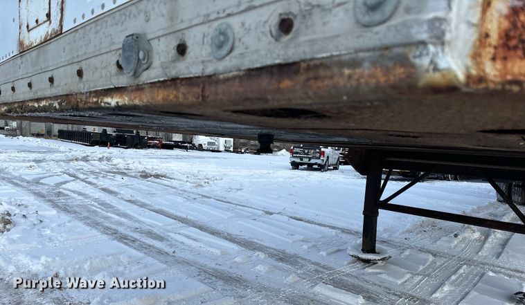 image for item DQ0617 1981 Stoughton FRPV-455T-AR dry van trailer