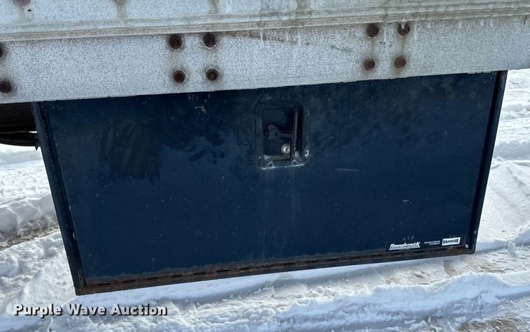 image for item DQ0617 1981 Stoughton FRPV-455T-AR dry van trailer