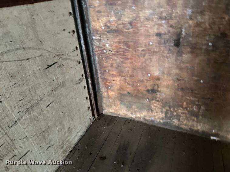 image for item DQ0617 1981 Stoughton FRPV-455T-AR dry van trailer