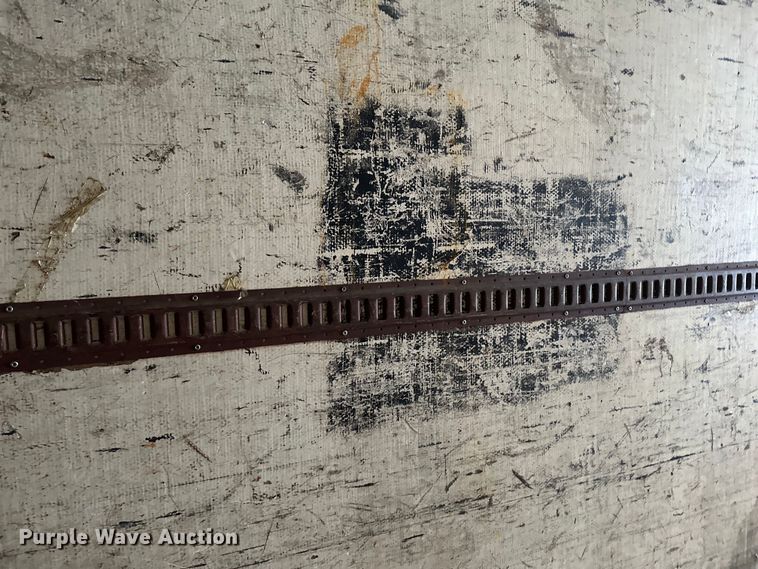 image for item DQ0617 1981 Stoughton FRPV-455T-AR dry van trailer