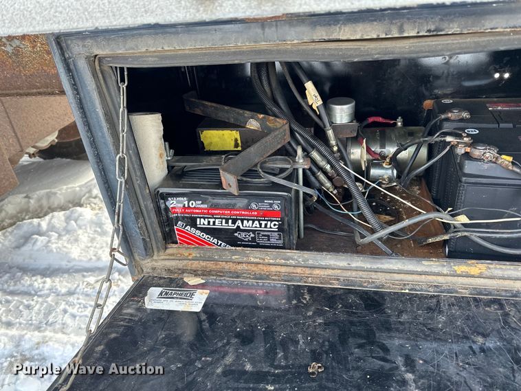 image for item DQ0617 1981 Stoughton FRPV-455T-AR dry van trailer