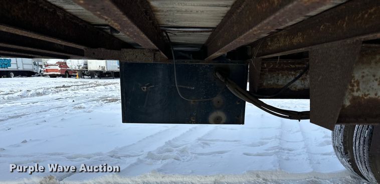 image for item DQ0617 1981 Stoughton FRPV-455T-AR dry van trailer