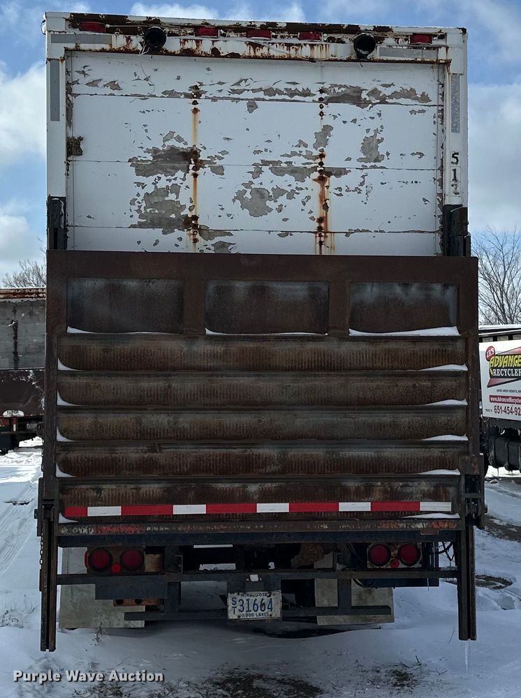 image for item DQ0618 1984 Budd dry van trailer