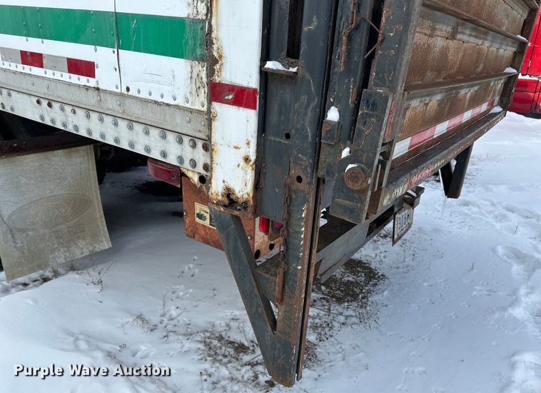 image for item DQ0618 1984 Budd dry van trailer