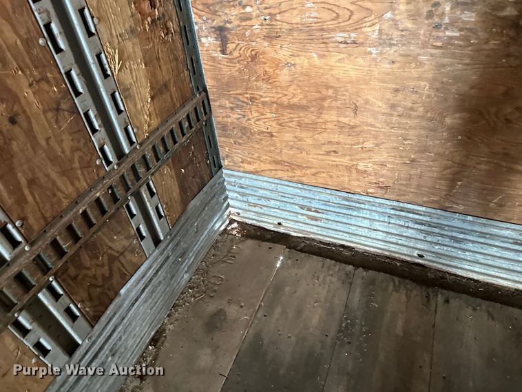 image for item DQ0618 1984 Budd dry van trailer