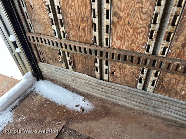 image for item DQ0618 1984 Budd dry van trailer