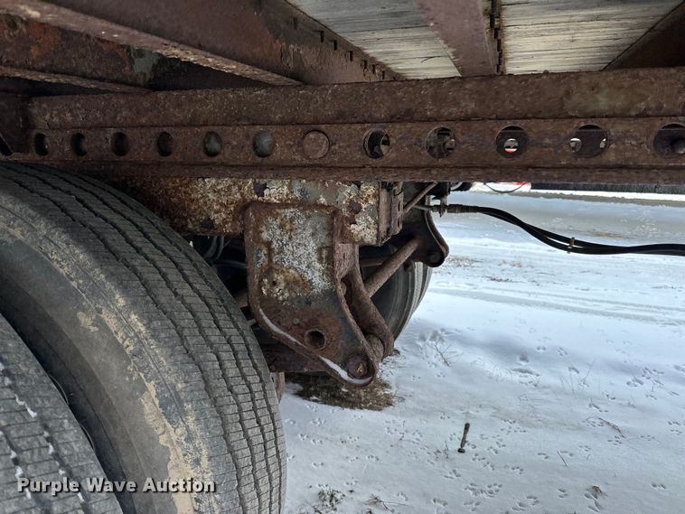 image for item DQ0618 1984 Budd dry van trailer