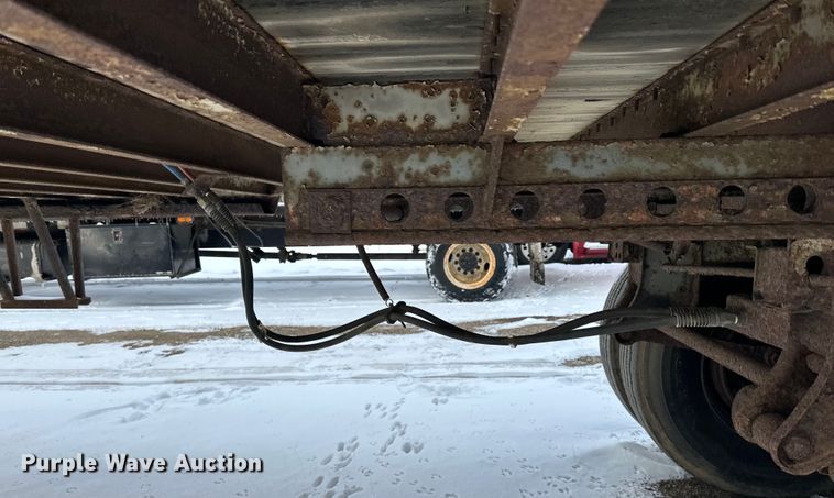 image for item DQ0618 1984 Budd dry van trailer