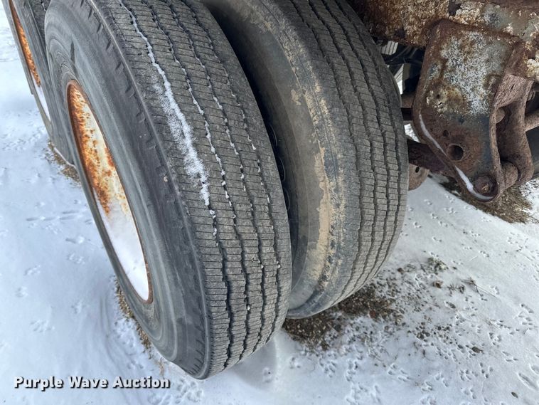 image for item DQ0618 1984 Budd dry van trailer