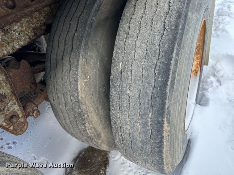 image for item DQ0618 1984 Budd dry van trailer