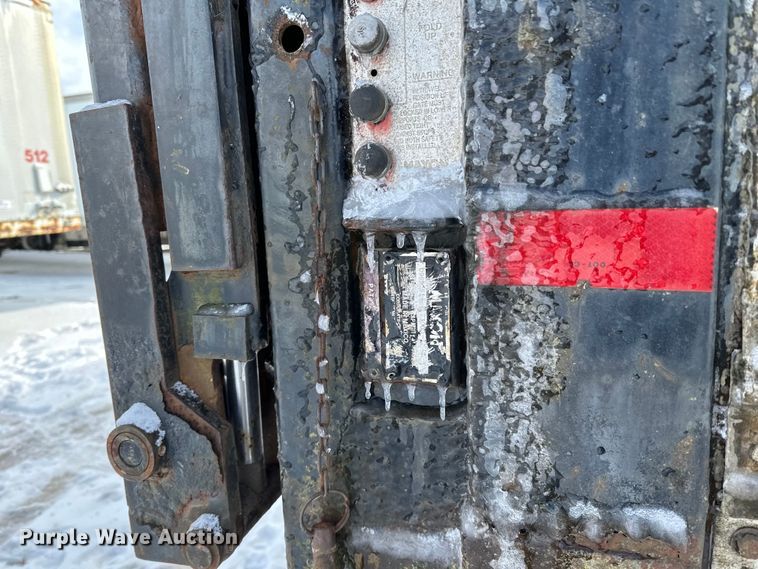 image for item DQ0619 1984 Budd dry van trailer