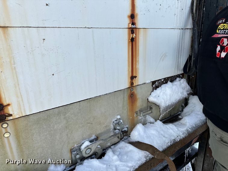 image for item DQ0619 1984 Budd dry van trailer