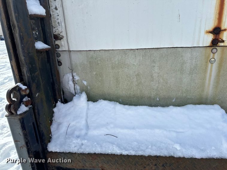 image for item DQ0619 1984 Budd dry van trailer