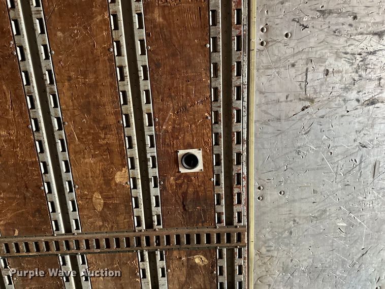 image for item DQ0619 1984 Budd dry van trailer