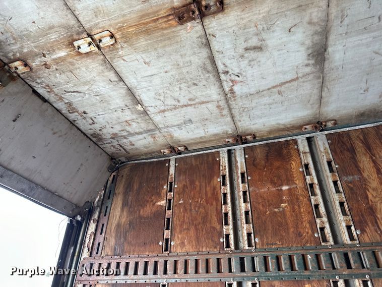 image for item DQ0619 1984 Budd dry van trailer