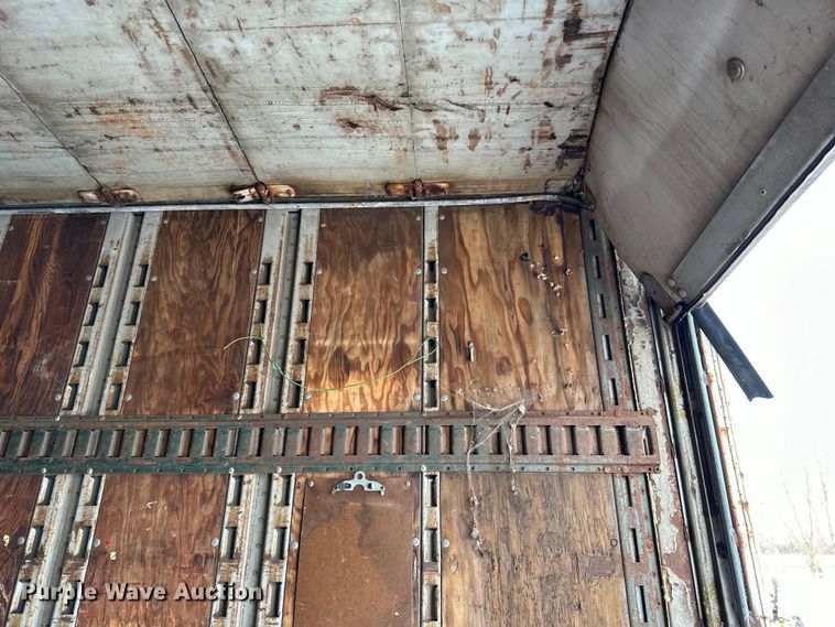 image for item DQ0619 1984 Budd dry van trailer