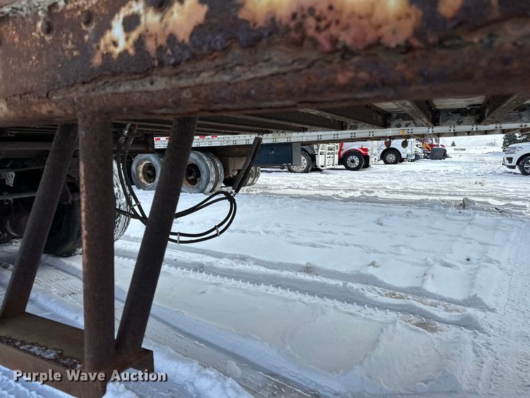 image for item DQ0619 1984 Budd dry van trailer