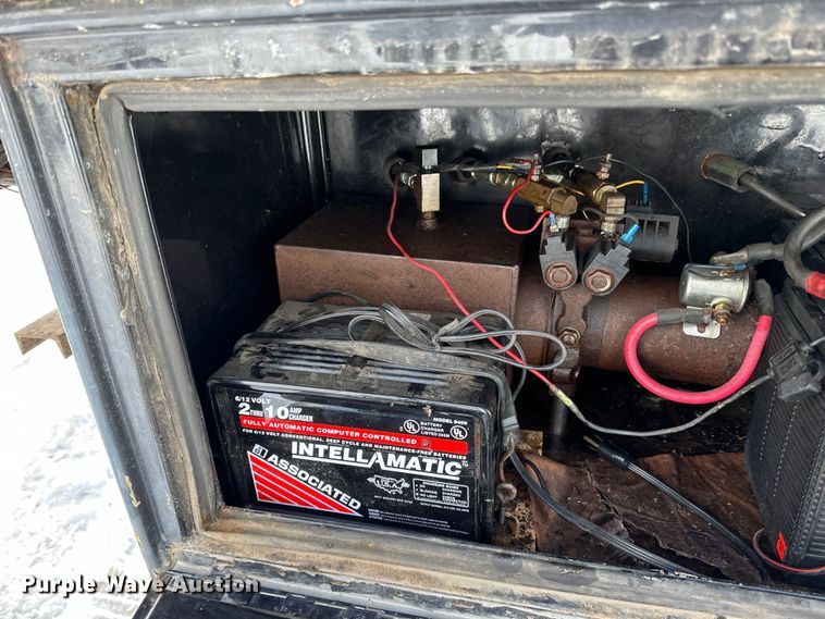 image for item DQ0619 1984 Budd dry van trailer