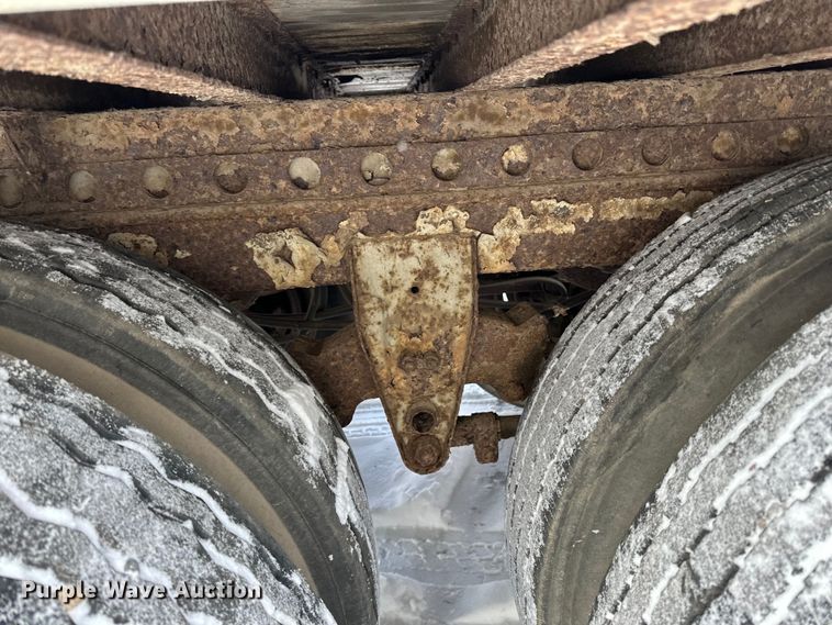 image for item DQ0619 1984 Budd dry van trailer